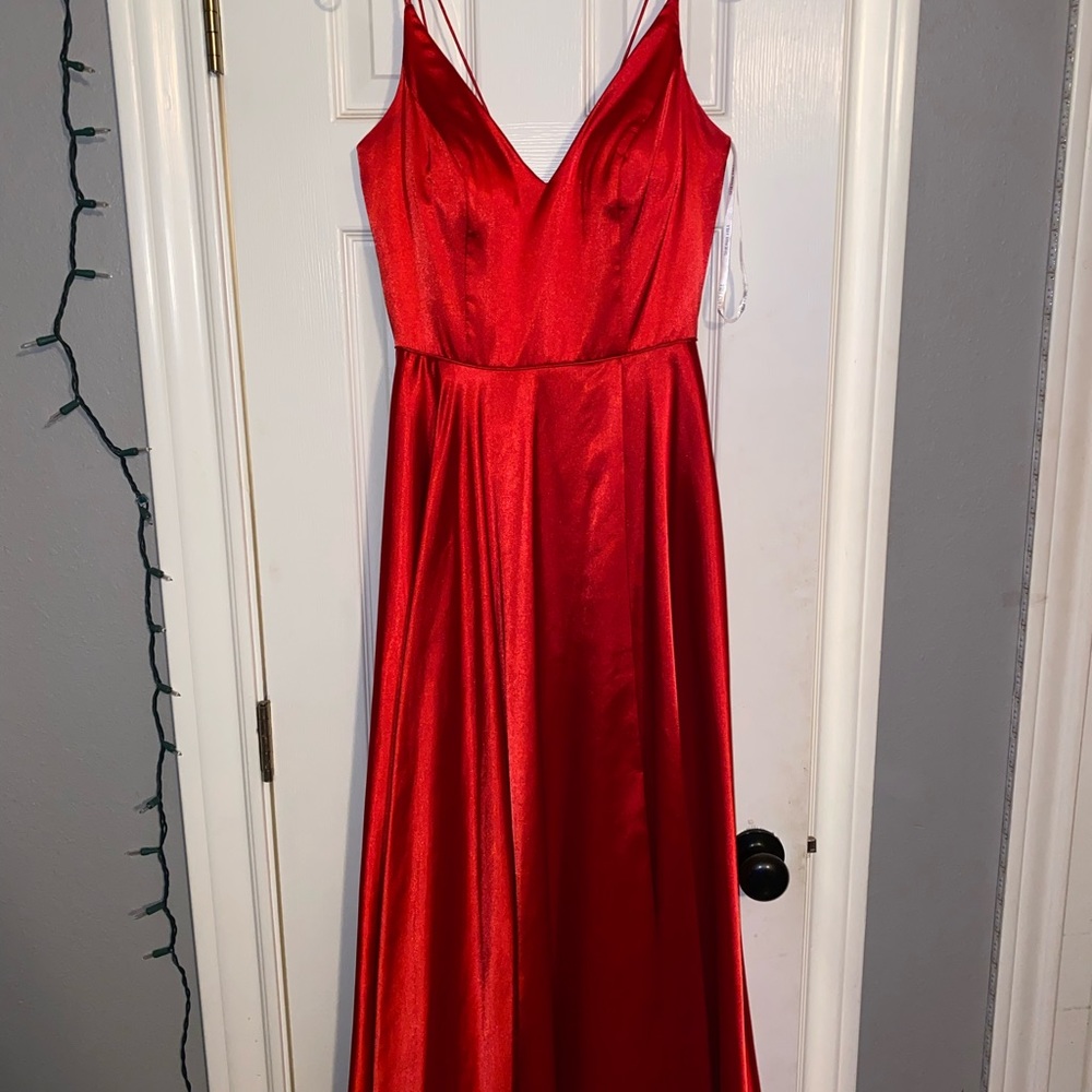 Red Sherri Hill Prom Dress